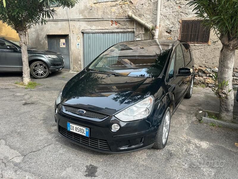Usata 2009 Ford S-MAX S Monovolume | 5400 € (Molto cara) - Immagine 1/4