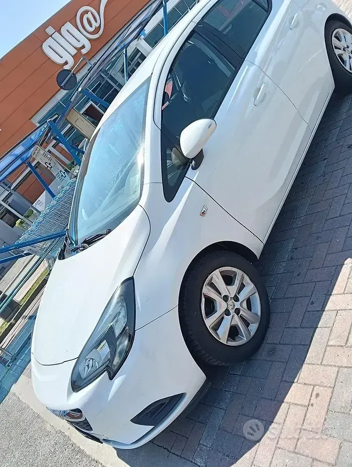 Usata Opel Corsa 90 CV (66 kW) 2016 Bianco Utilitaria