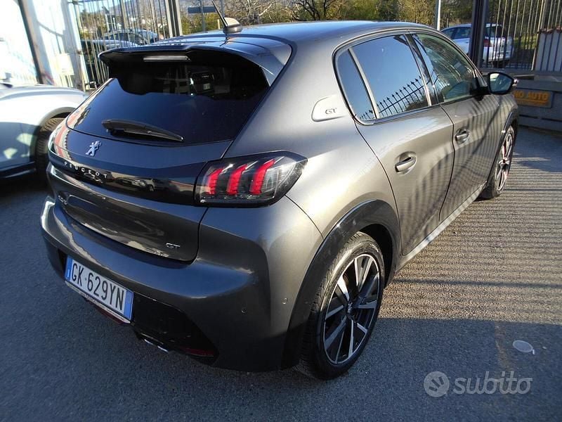 Usata Peugeot 208 GT 131 CV (96 kW) 2022 Grigio Utilitaria