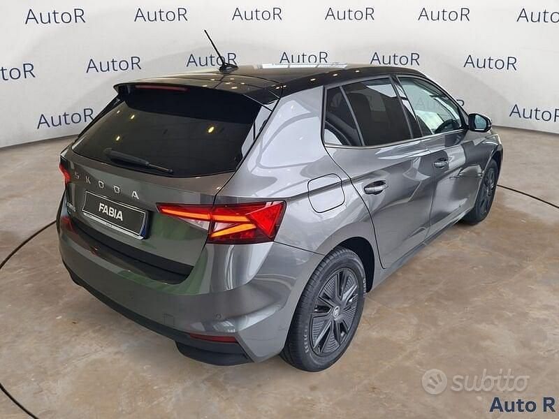 Usata Skoda Fabia Style 95 CV (69 kW) 2024 Grigio Utilitaria