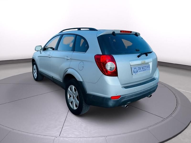 Usata Chevrolet Captiva 149 CV (109 kW) 2010 Grigio SUV