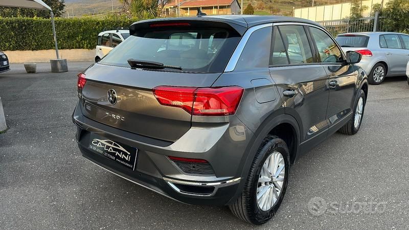Usata VW T-Roc Advance 150 CV (110 kW) 2021 Grigio SUV