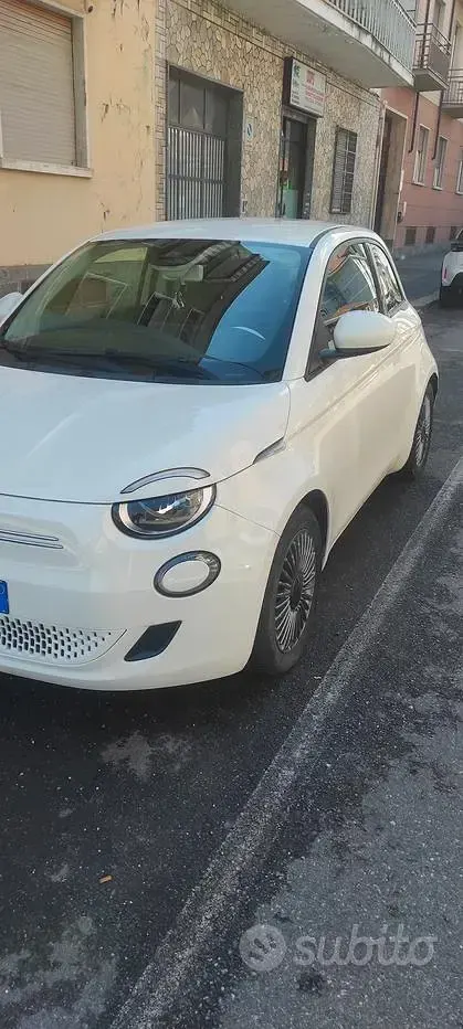 Usata Fiat 500e La Prima 42 kW (58 CV) 2021 Bianco Utilitaria