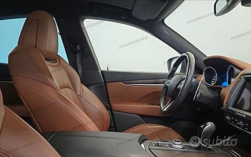 Usata Maserati Levante 275 CV (202 kW) 2016 Grigio SUV