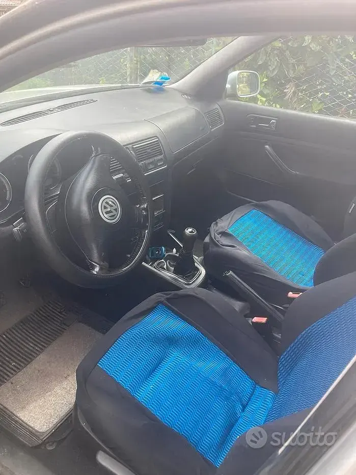 Usata VW Golf IV 130 CV (95 kW) 2002 Berlina