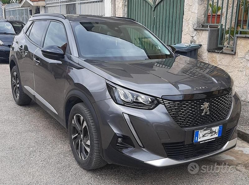 Usata Peugeot 2008 102 CV (75 kW) 2022 Grigio SUV