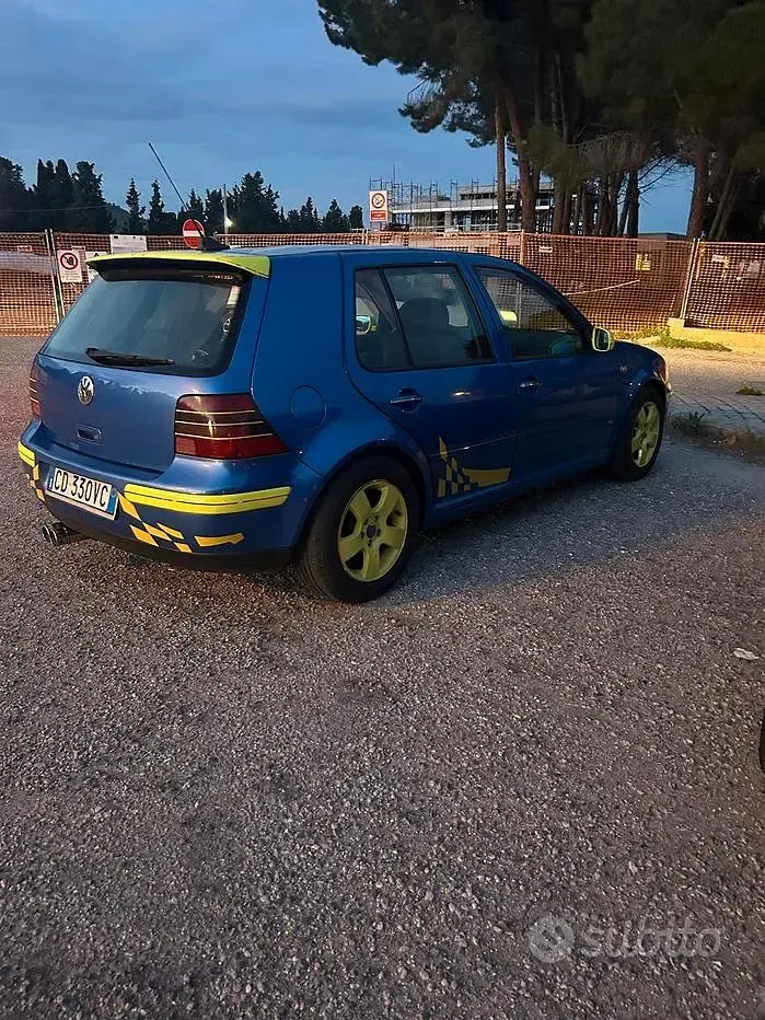 Usata VW Golf IV 110 CV (80 kW) 2000 Bluazzurro Berlina