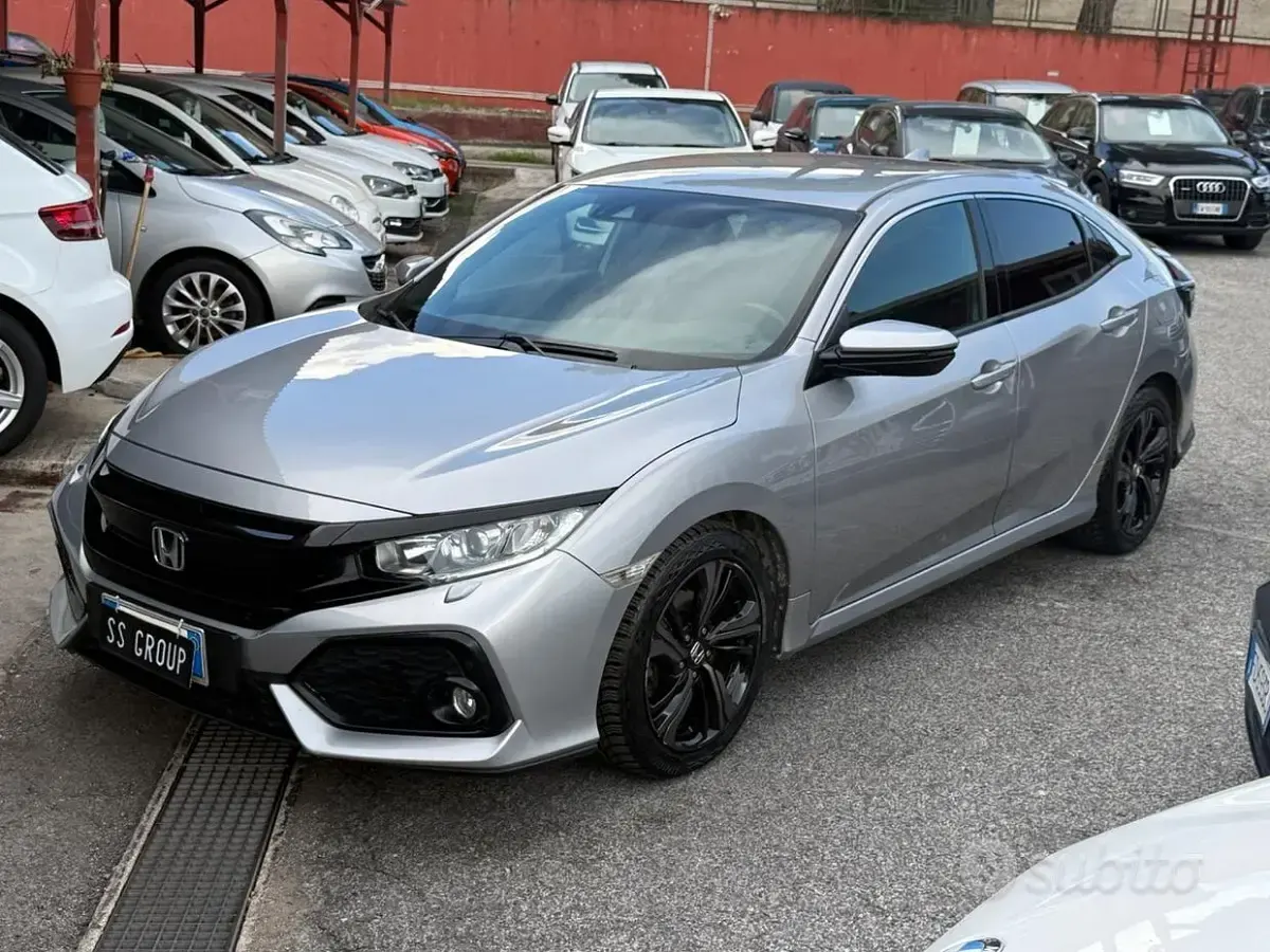 Usata Honda Civic Executive 120 CV (88 kW) 2019 Grigio Berlina