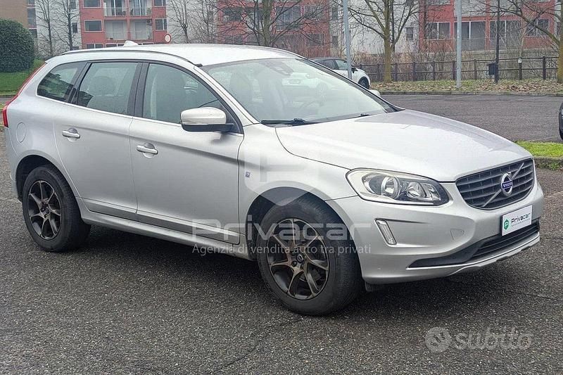 Usata Volvo XC60 Ocean Race 190 CV (139 kW) 2016 Grigio SUV