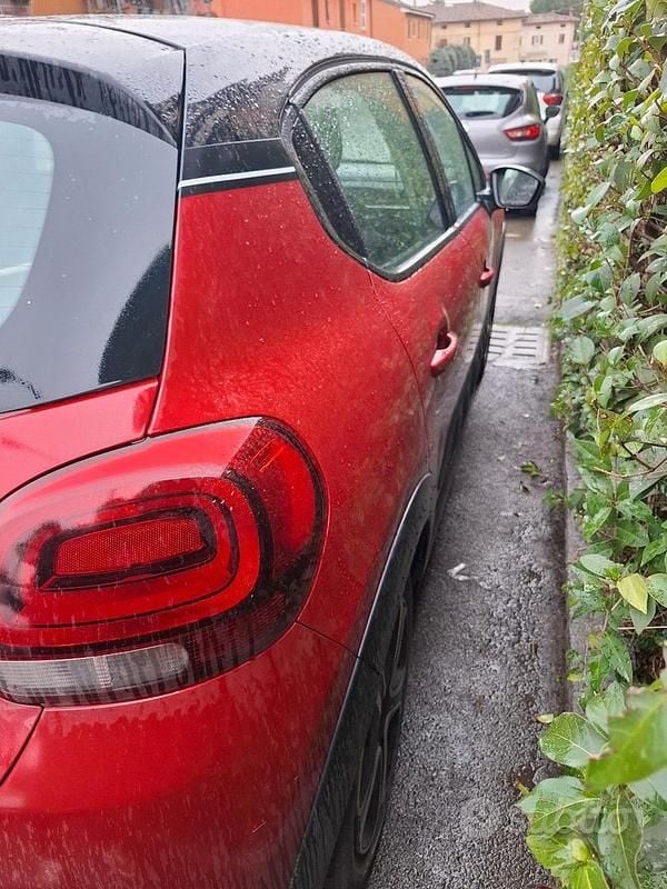 Usata Citroën C3 Shine 83 CV (61 kW) 2019 Rosso Utilitaria