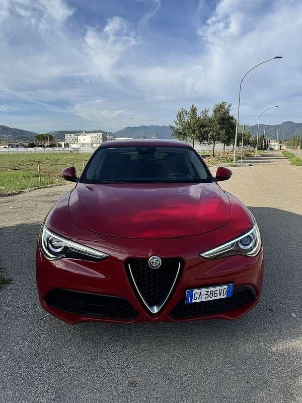 Usata 2020 Alfa Romeo Stelvio Super SUV | 17.800 € (Buon prezzo) - Immagine 1/4