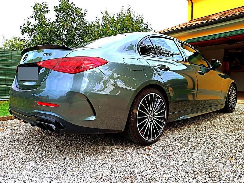 Usata Mercedes C220 AMG line 200 CV (147 kW) 2021 Grigio Berlina