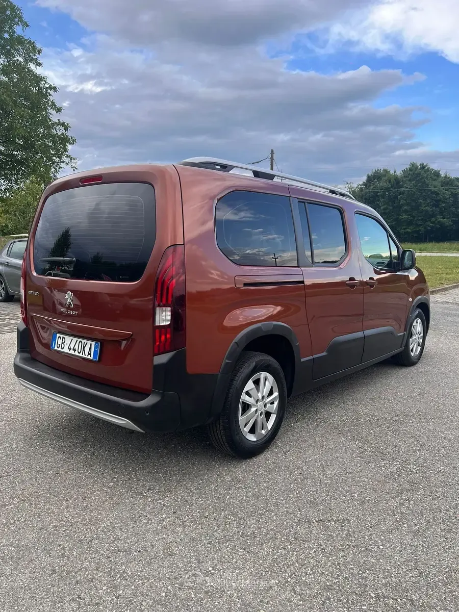 Usata Peugeot Rifter Allure 102 CV (75 kW) 2020 Bronze Monovolume