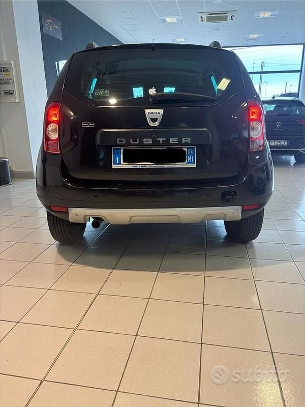 Usata Dacia Duster Lauréate 105 CV (77 kW) 2011 Nero Station wagon