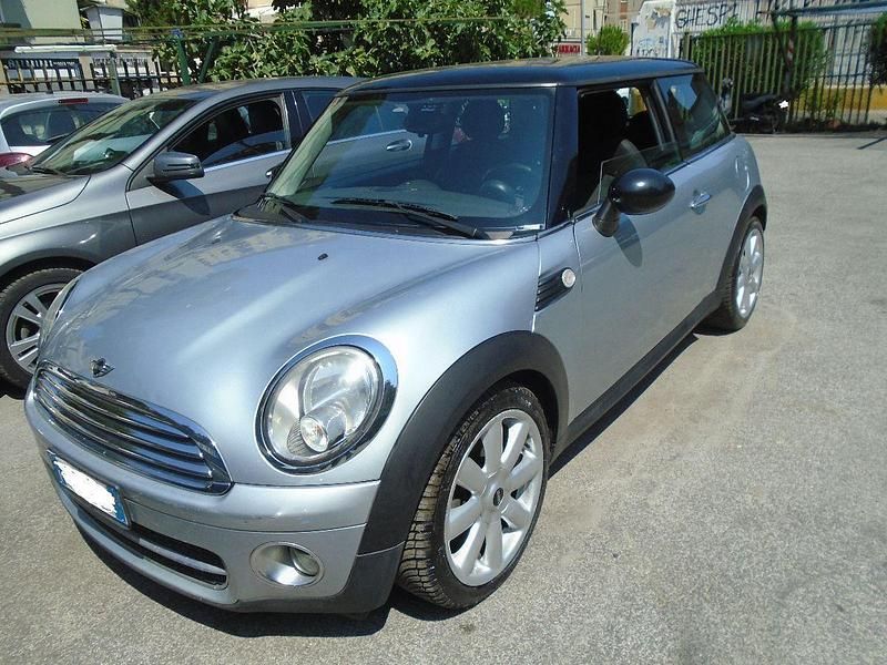 Usata Mini Cooper D 110 CV (80 kW) 2009 Grigio Utilitaria