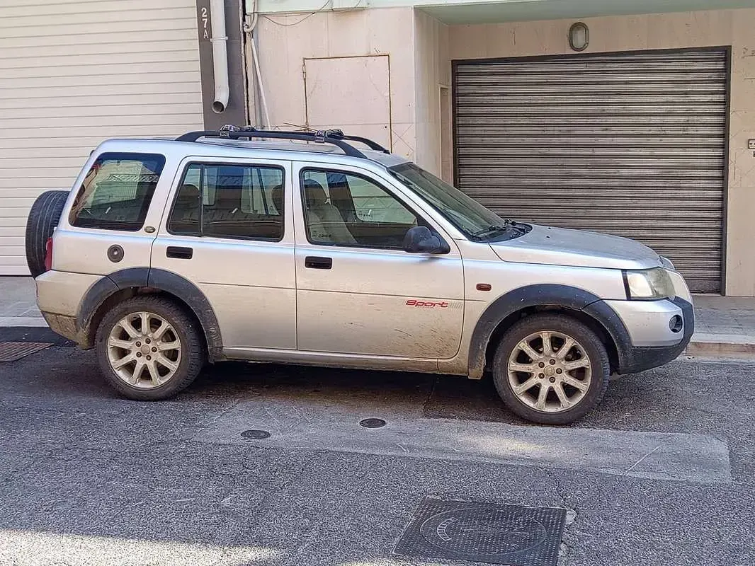 Usata Land Rover Freelander 111 CV (81 kW) 2005 Argento SUV