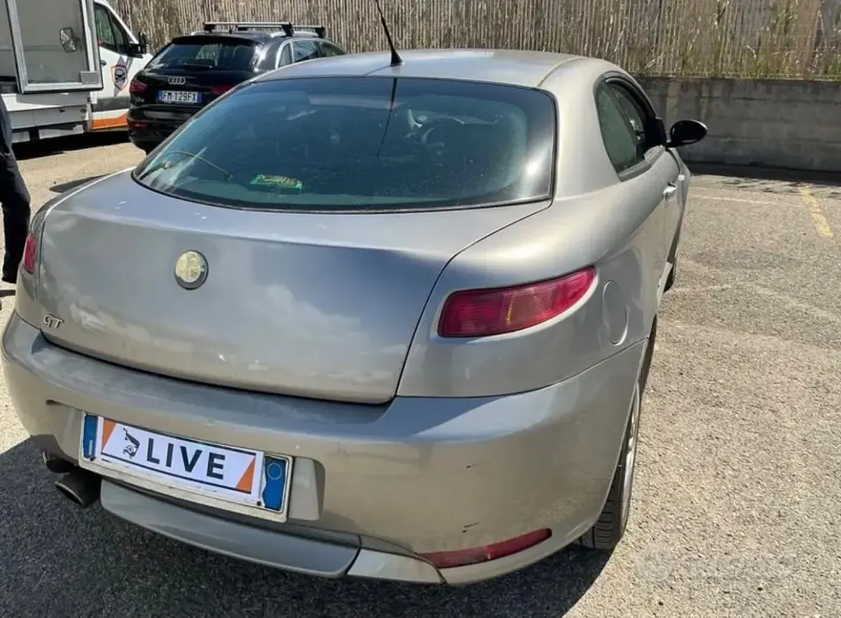 Usata Alfa Romeo GT 140 CV (102 kW) 2007 Grigio Coupé