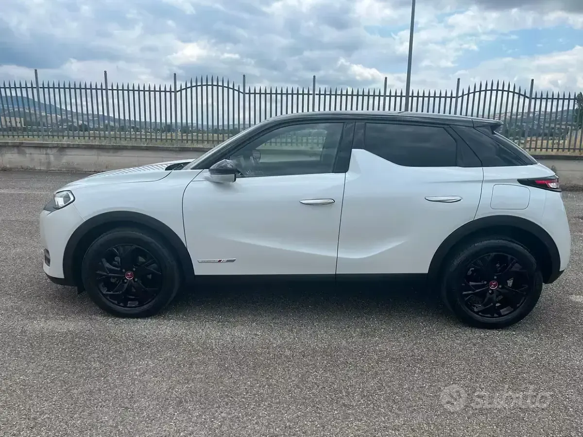 Usata DS Automobiles DS3 Crossback Performance 110 CV (80 kW) 2022 Bianco SUV