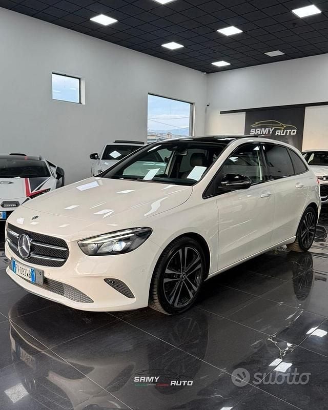 Usata Mercedes B180 116 CV (85 kW) 2019 Bianco Monovolume