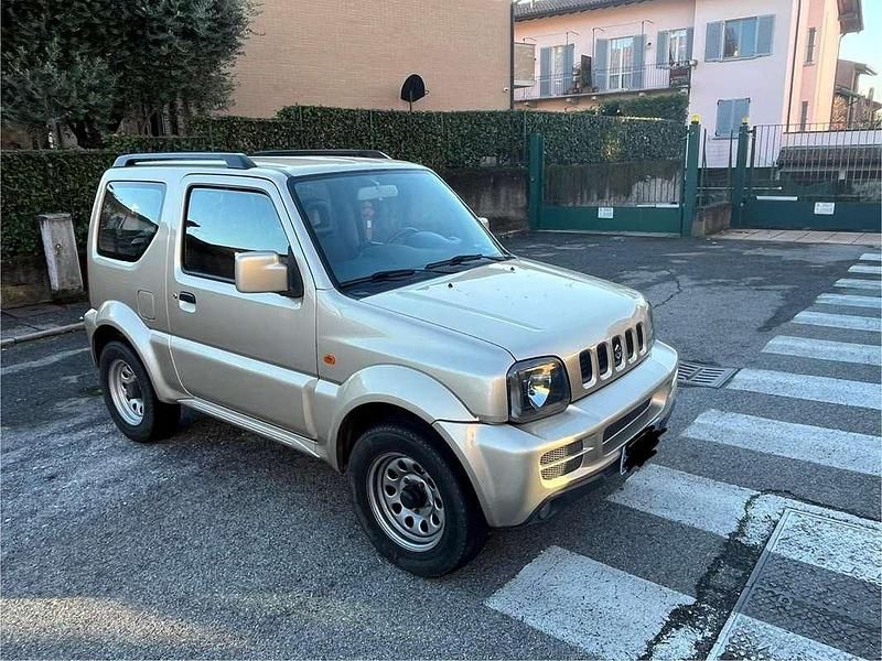 Argento Usata 2005 Suzuki Jimny SUV | 9500 € (Ottimo prezzo) - Immagine 1/4