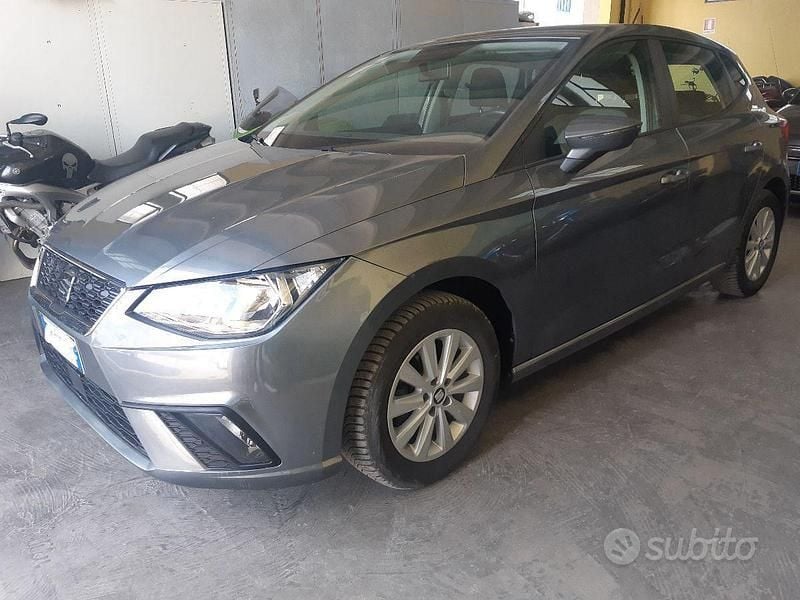 Usata Seat Ibiza CONNECT 75 CV (55 kW) 2018 Grigio Utilitaria