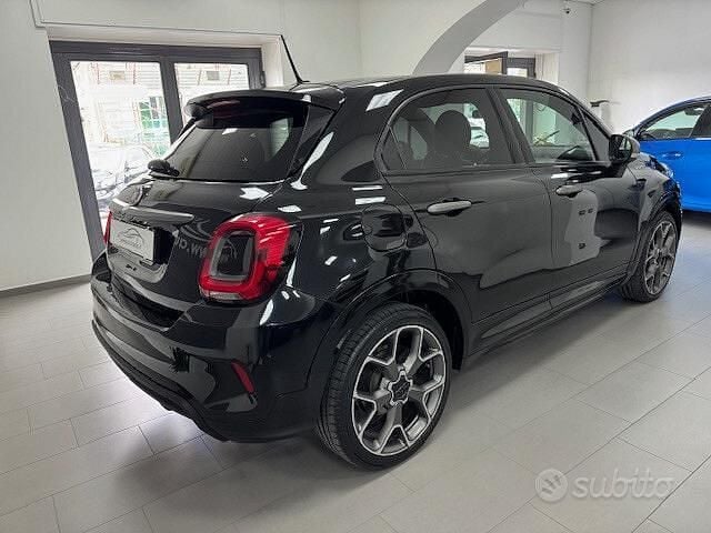 Usata Fiat 130 Sport 130 CV (95 kW) 2021 Nero Monovolume