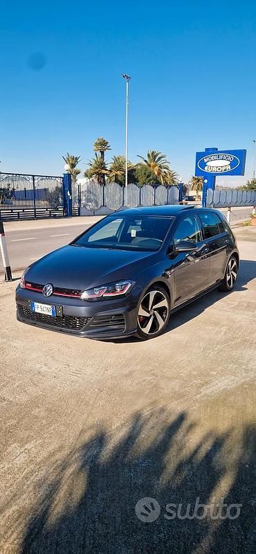Usata 2018 VW Golf GTI Tre volumi | 24.000 € - Immagine 1/4