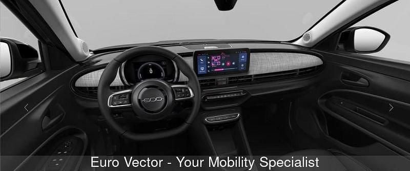 Nuova Fiat 600 110 CV (80 kW) 2025 Nero SUV