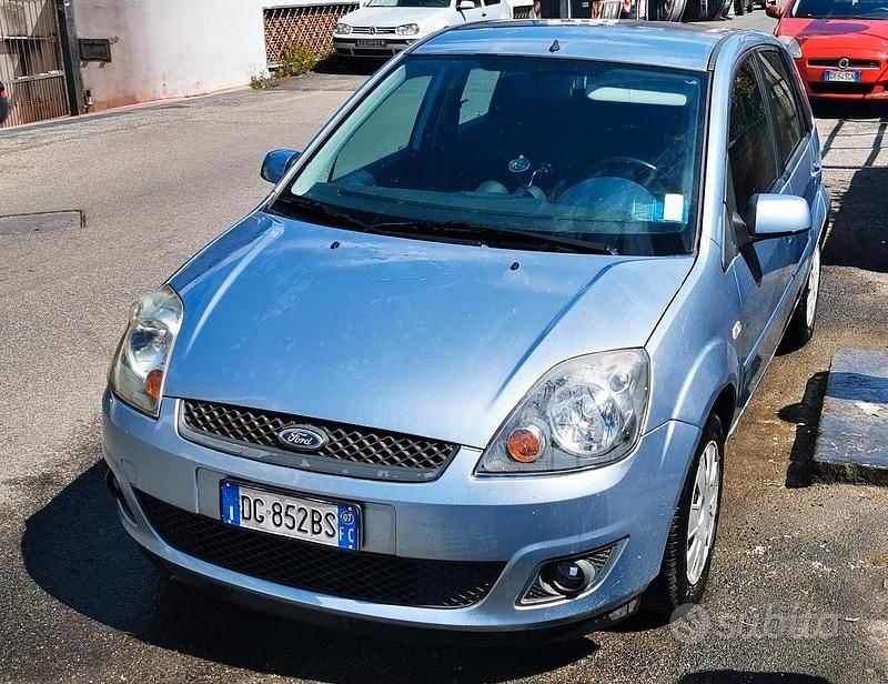 Usata Ford Fiesta 75 CV (55 kW) 2007 Utilitaria