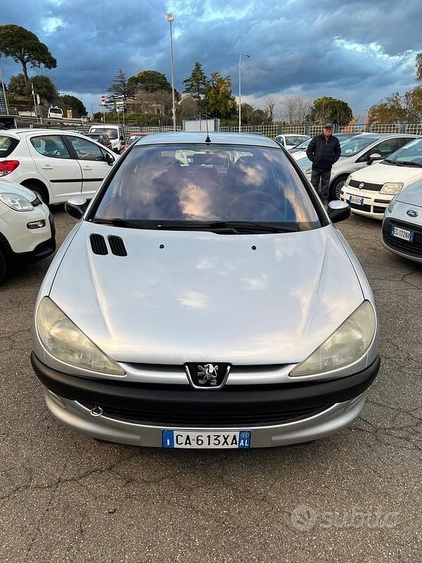 Usata Peugeot 206 60 CV (44 kW) 2002 Grigio Berlina