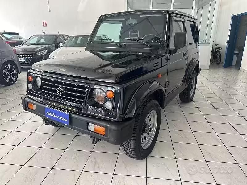 Usata Suzuki Samurai 69 CV (50 kW) 1997 Nero SUV