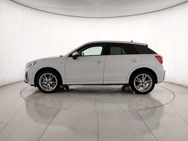Usata Audi Q2 S-Line 150 CV (110 kW) 2025 Bianco ghiaccio metallizzato SUV
