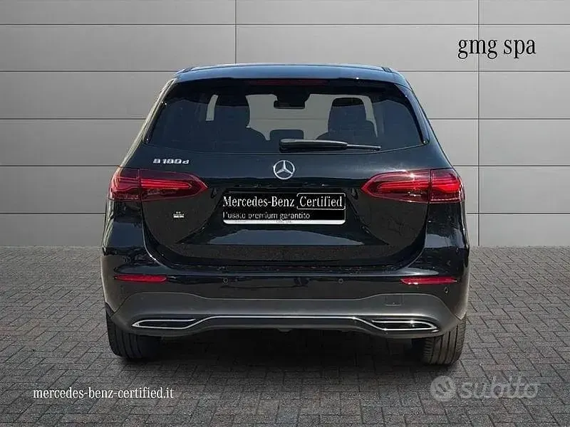 Usata Mercedes B180 Advanced 116 CV (85 kW) 2024 Nero Utilitaria