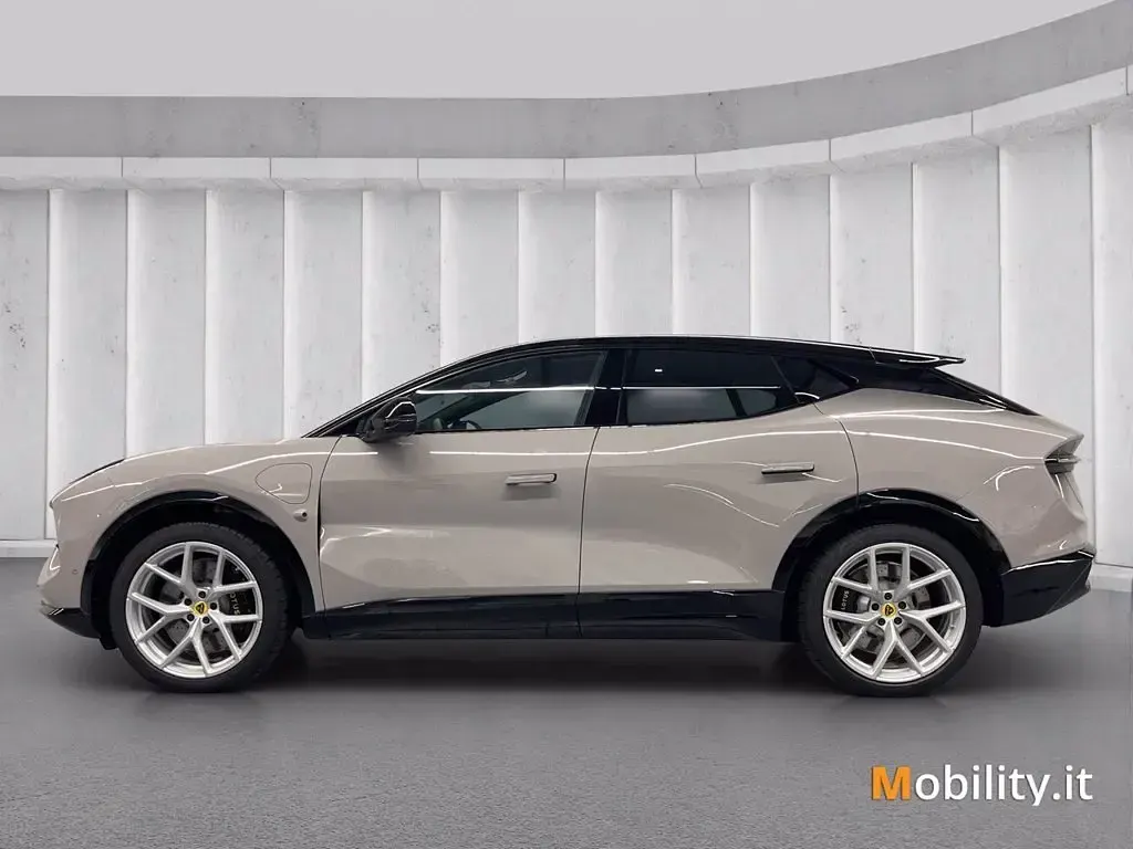 Nuova Lotus Eletre 139 kW (190 CV) 2025 SUV