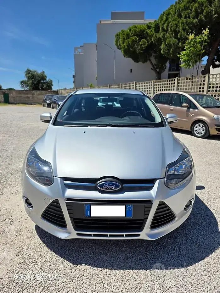 Usata Ford Focus Titanium 116 CV (85 kW) 2013 Grigio Berlina