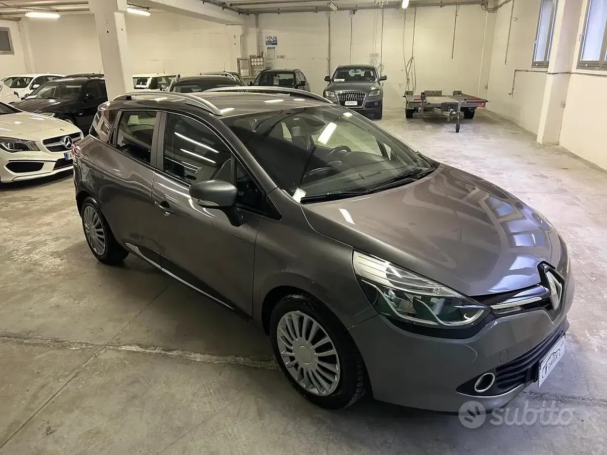 Usata Renault Clio Zen 90 CV (66 kW) 2016 Grigio Station wagon