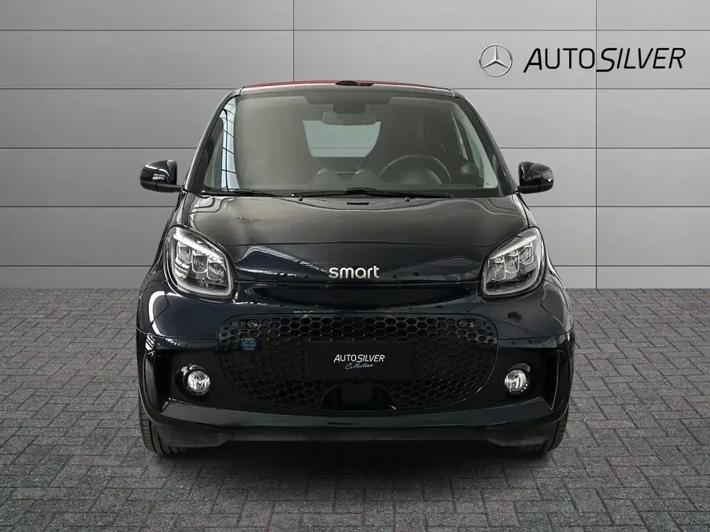 Usata Smart ForTwo Electric Drive 41 kW (56 CV) 2022 Blu / metallizzato Cabrio