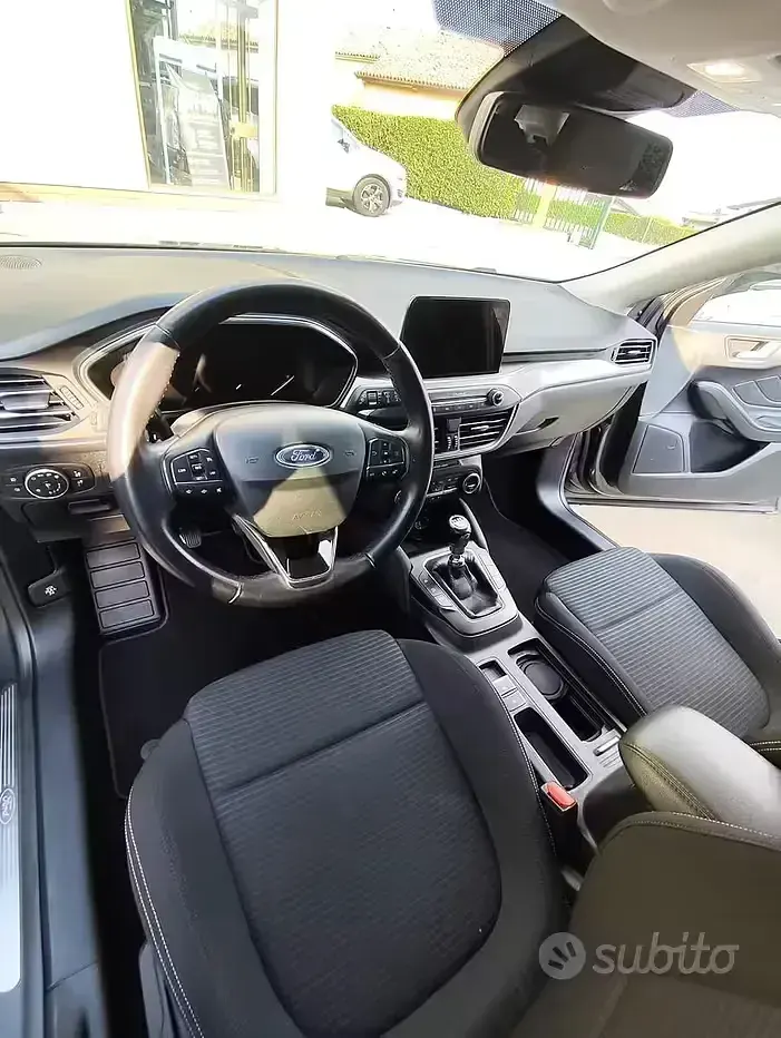 Usata Ford Focus Titanium 120 CV (88 kW) 2019 Grigio Berlina