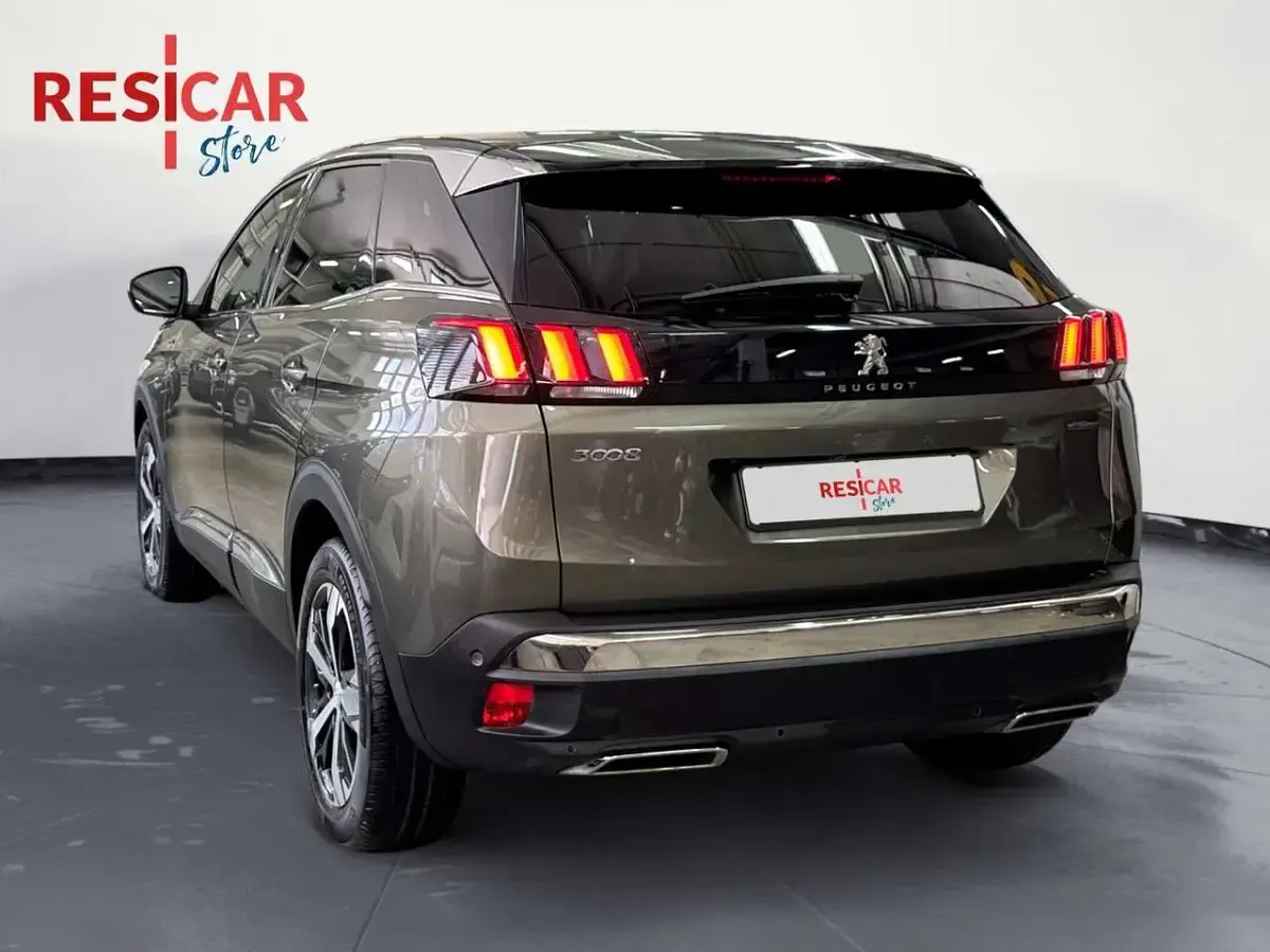 Usata Peugeot 3008 GT-line 131 CV (96 kW) 2019 Grigio scuro SUV