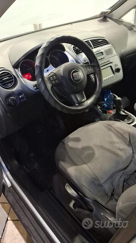 Usata Seat Altea 105 CV (77 kW) 2006 Grigio Monovolume
