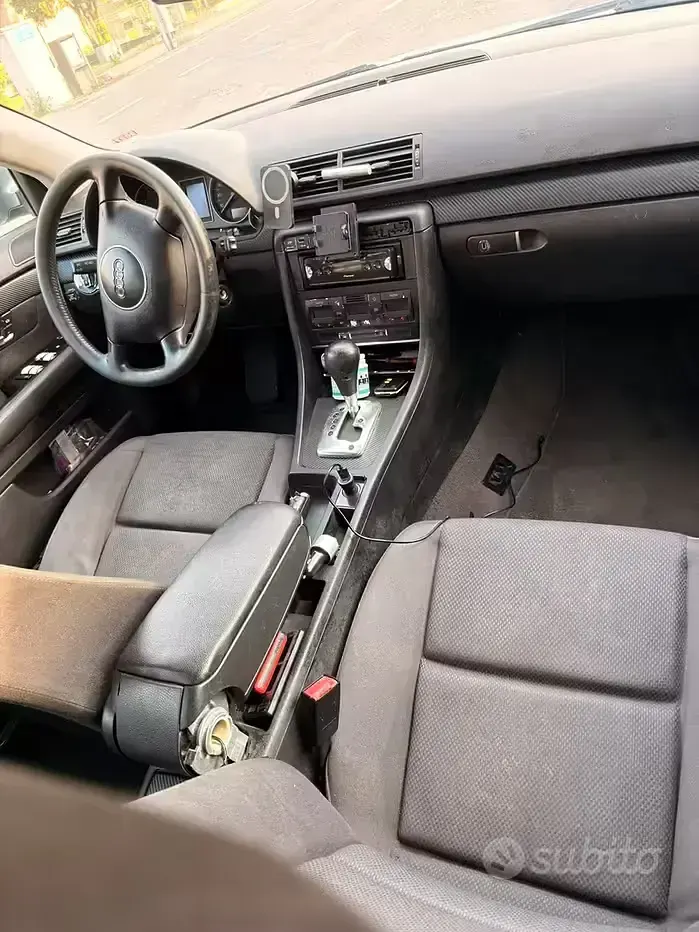 Usata Audi A4 Comfort 131 CV (96 kW) 2002 Grigio Station wagon
