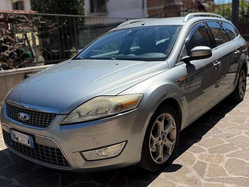 Usata Ford Mondeo Titanium 140 CV (102 kW) 2010 Argento Station wagon