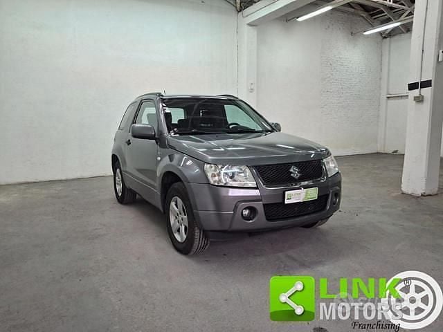 Usata Suzuki Grand Vitara 106 CV (77 kW) 2006 Grigio SUV