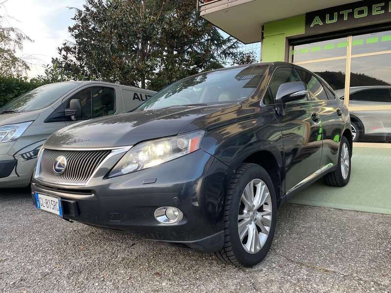 Usata Lexus RX450h Ambassador 249 CV (183 kW) 2011 Grigio SUV