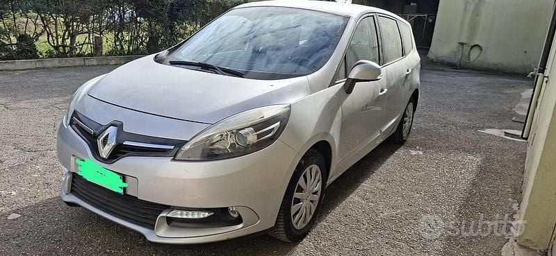 Usata Renault Grand Scénic III 110 CV (80 kW) 2014 Grigio Monovolume