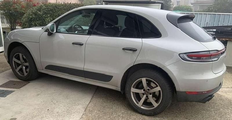 Usata Porsche Macan 245 CV (180 kW) 2020 Grigio SUV