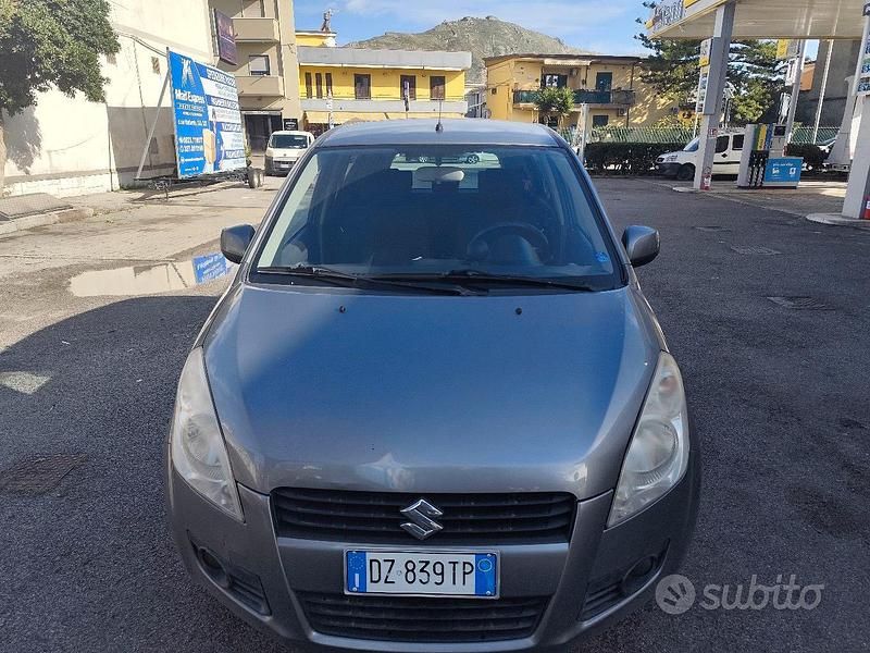Usata Suzuki Splash 65 CV (47 kW) 2010 Grigio Utilitaria