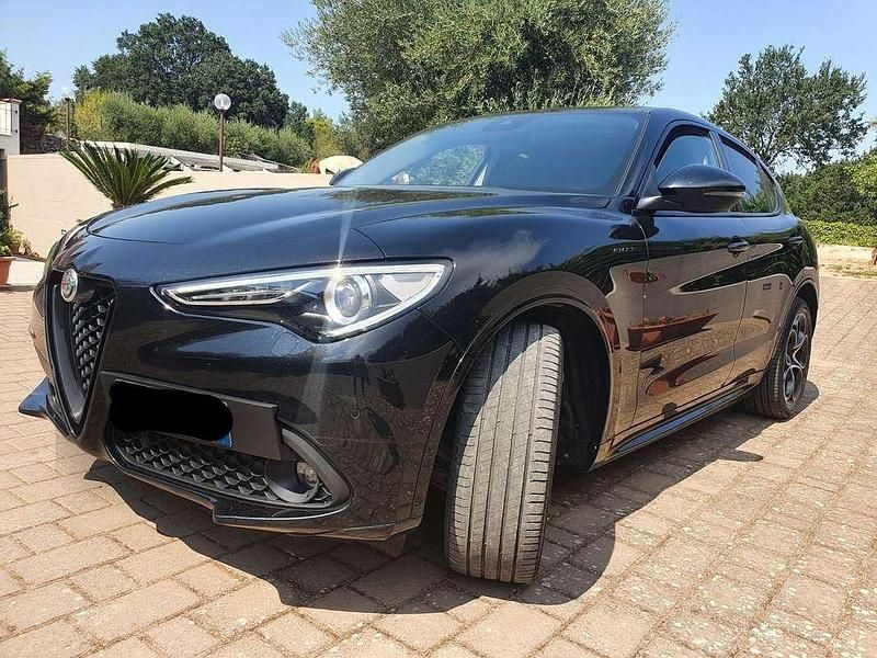 Usata 2020 Alfa Romeo Stelvio Veloce SUV | 29.900 € (Buon prezzo) - Immagine 1/3
