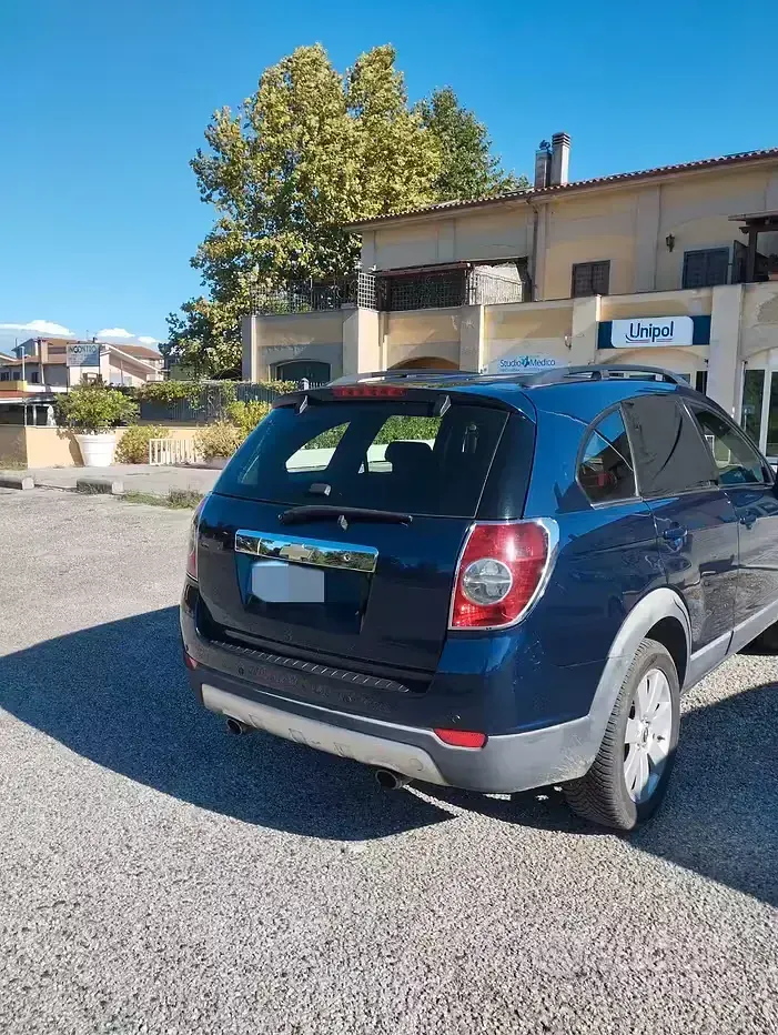 Usata Chevrolet Captiva 150 CV (110 kW) 2008 Bluazzurro SUV