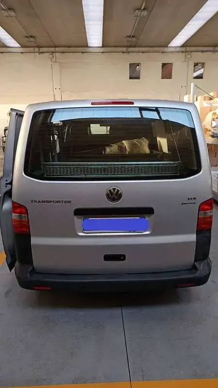 Usata VW T5 131 CV (96 kW) 2009 Argento Furgone